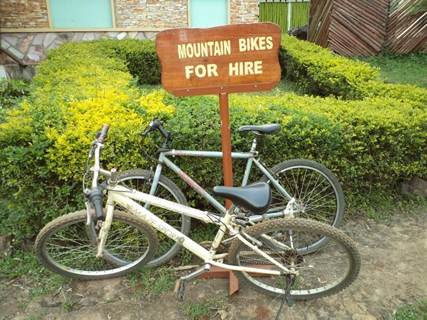 biking-bwindi